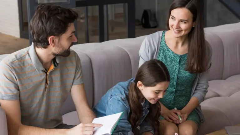 FPMomLife Parenting Advice: 7 Practical Tips for Modern Moms